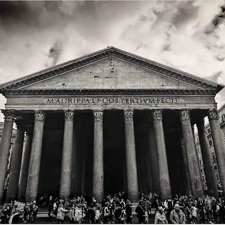 公寓 Pantheon In The Heart Of